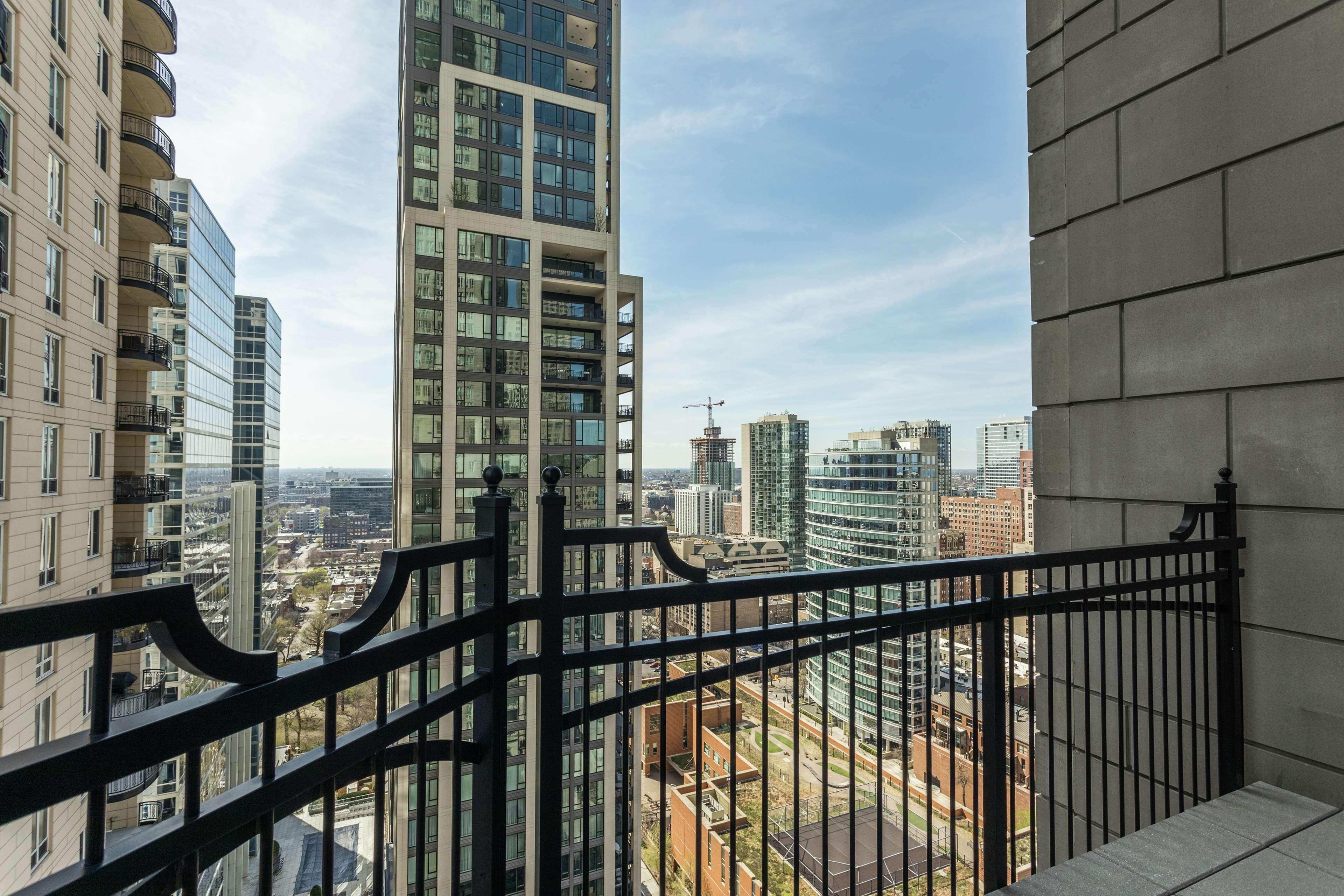 Waldorf Astoria Chicago Otel Dış mekan fotoğraf